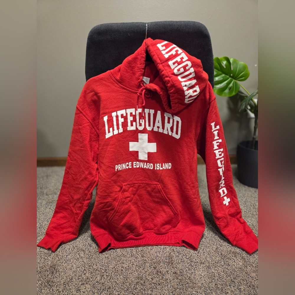 PEI Lifeguard Hoodie Red Sz SMALL Prince Edward Island 🇨🇦